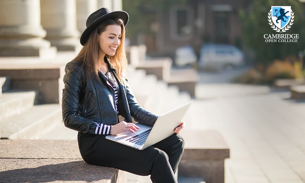 Distance Education College UK : What It Is, How It Works?