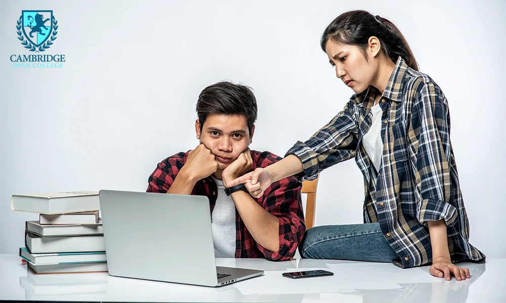 What Are the Disadvantages of Distance Learning