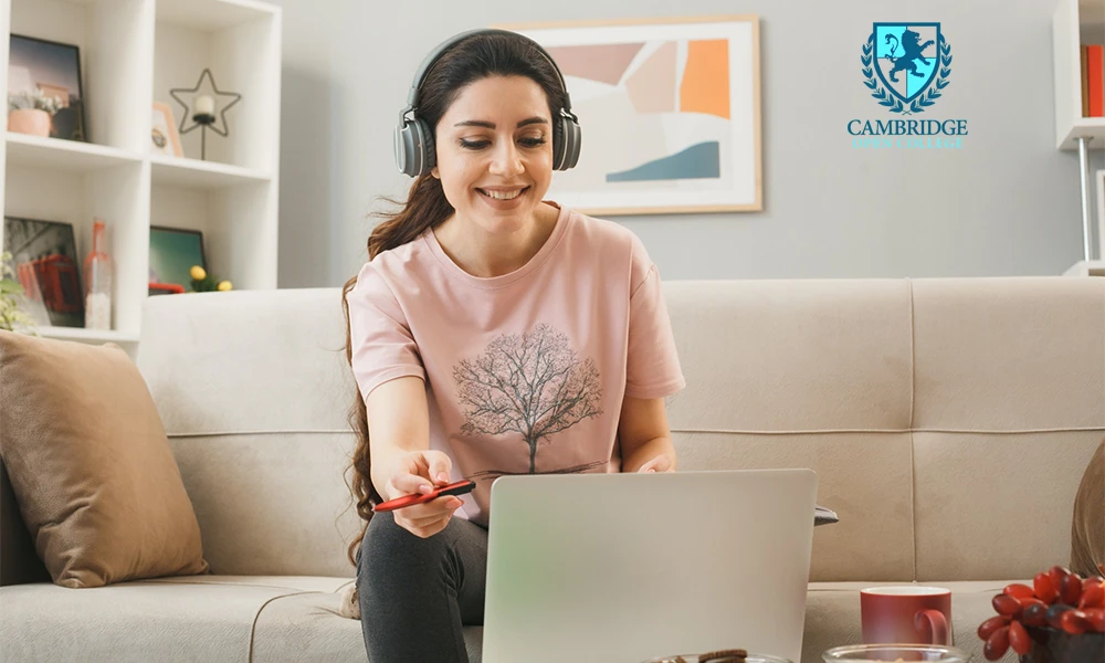 How Does Studying a Life Coaching Course Online Work in Practice?