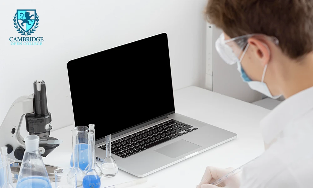 What Levels of Forensic Science Courses Are Available Online?